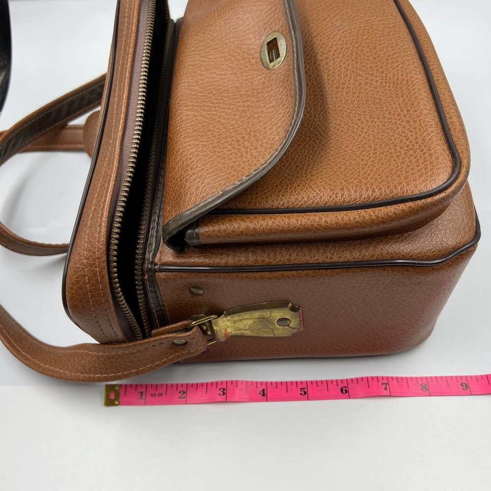 Vintage 1970's Camera Bag Faux Leather Tan Shoulder Strap Zippered‎ Padded - Picture 14 of 16
